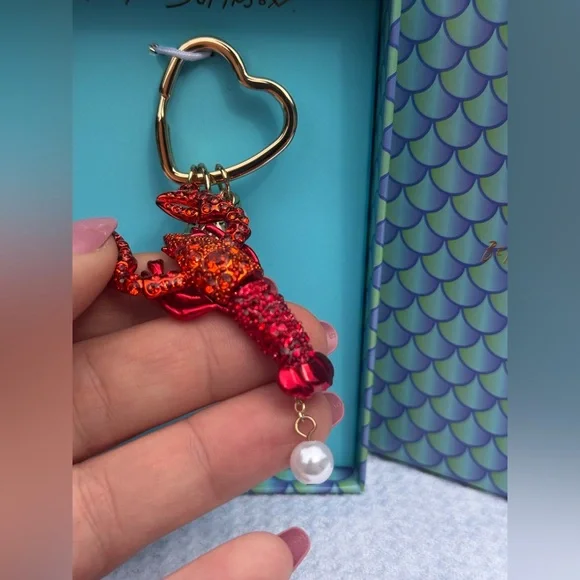 NIB Betsey Johnson Red Rhinestone Lobster Bag charm key chain gold tone - Picture 3 of 7